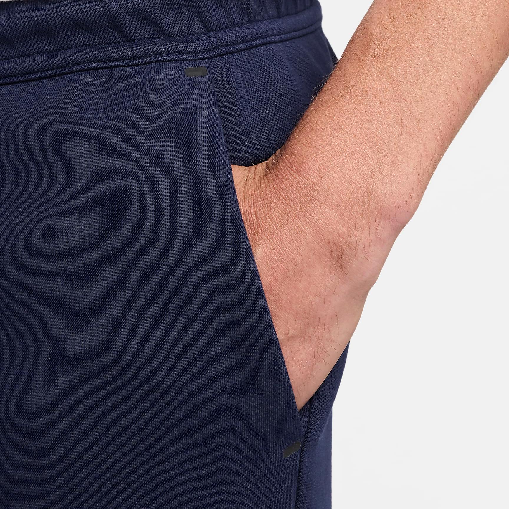 Nike Sportswear Tech Fleece Soccer Bottom Men’s Black Blue