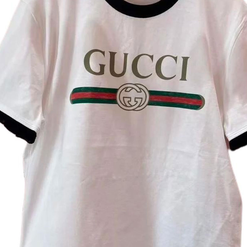 Женская футболка Gucci SS26 La Famiglia (белая) — фото 3