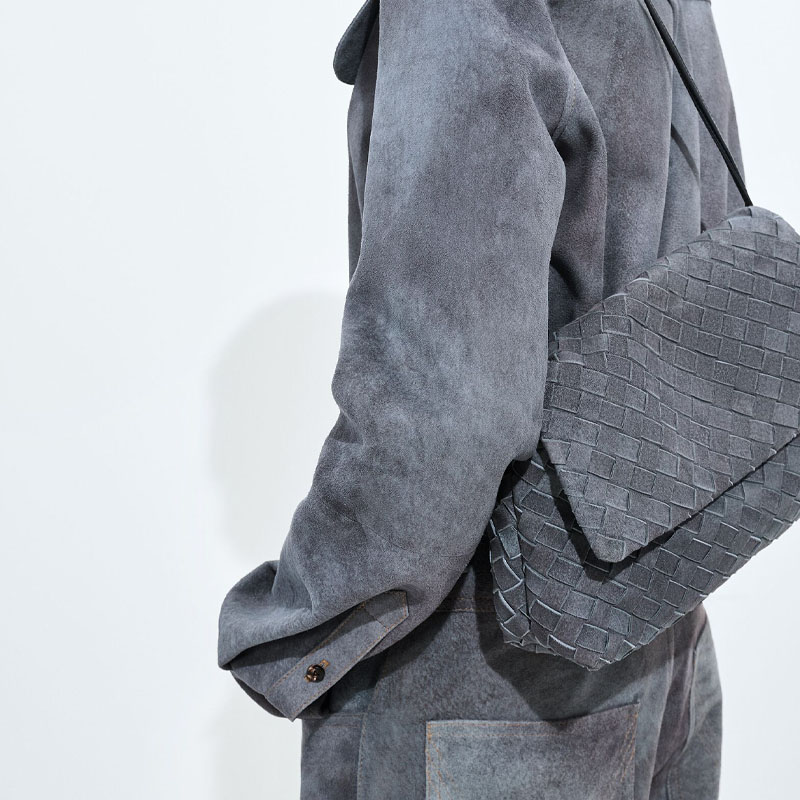 Сумка Bottega Veneta Intrecciato Giorno (серый) — фото 5
